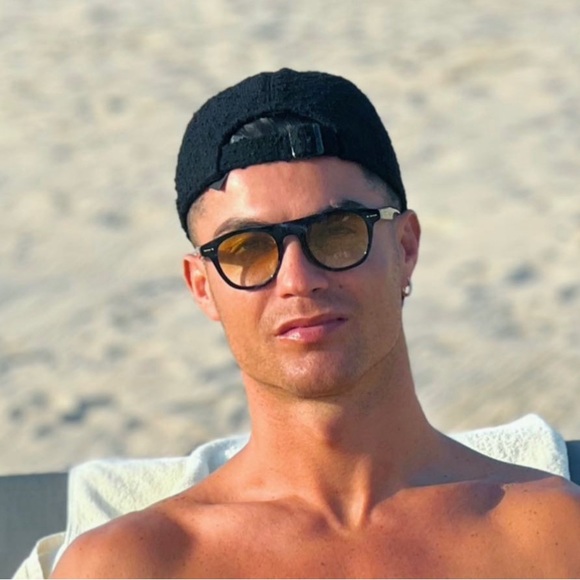 Unisex Orange lenses black frame looks super chic and fashionable. BRAND NEW - Picture 4 of 4